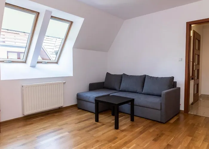 شقة Udanypobyt Na Tetmajera