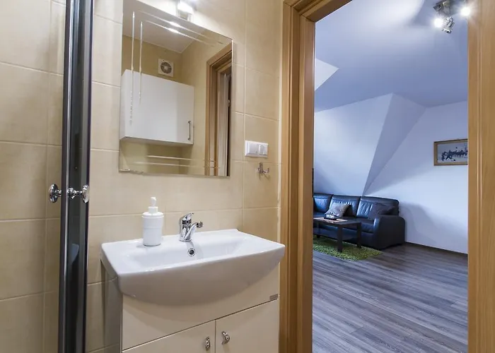 شقة Udanypobyt Na Tetmajera *