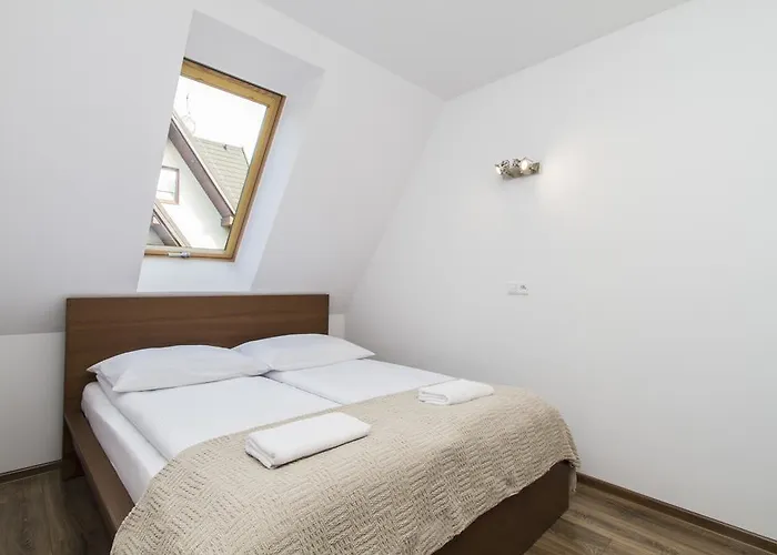 شقة Udanypobyt Na Tetmajera