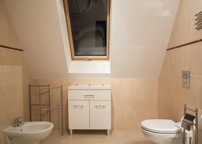 Udanypobyt Na Tetmajera *